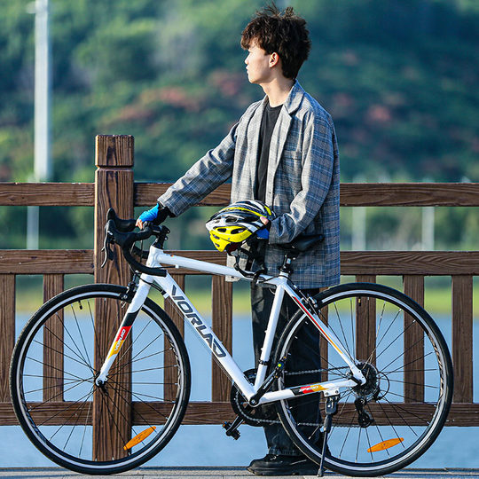 Wareton road car chasing wind 200