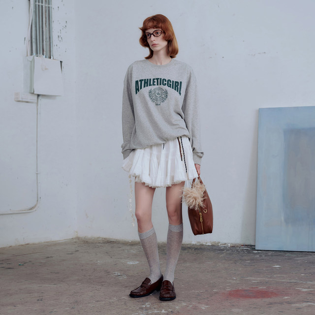 Wanatry sports style logo loose slimming sweatshirt