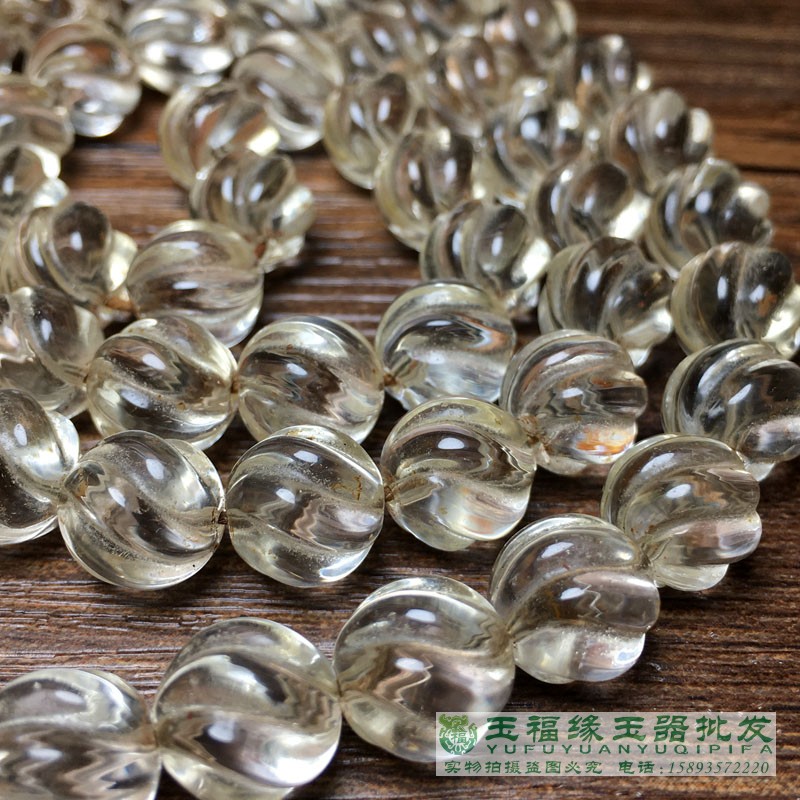 Antiques and miscellaneous natural old white crystal, original stone melon beads, twisted white crystal crystal transparent necklace, Tibetan jewelry