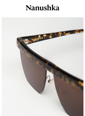新品太阳镜Nanushka复古