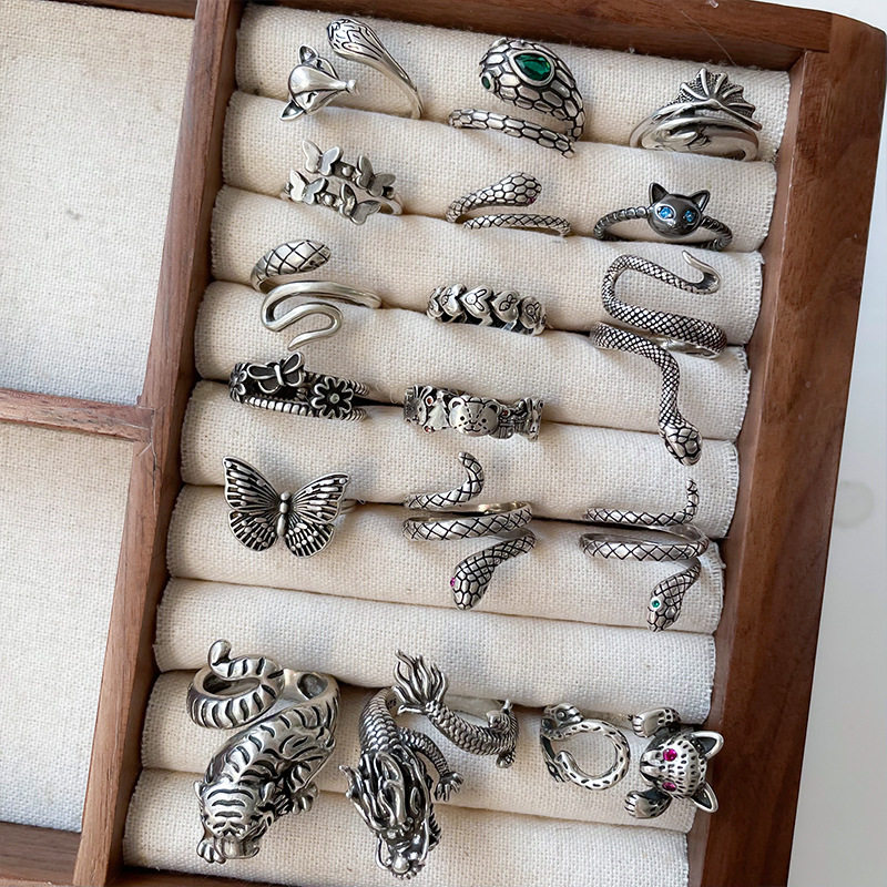 Lan Zhitai’s silver jewelry does not fade and is unique for cats