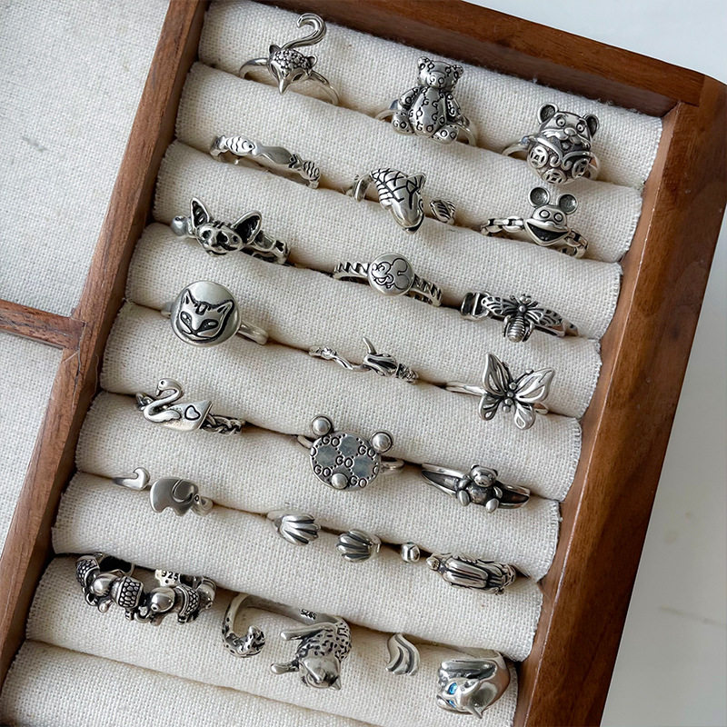 Lan Zhitai’s silver jewelry does not fade and is unique for cats