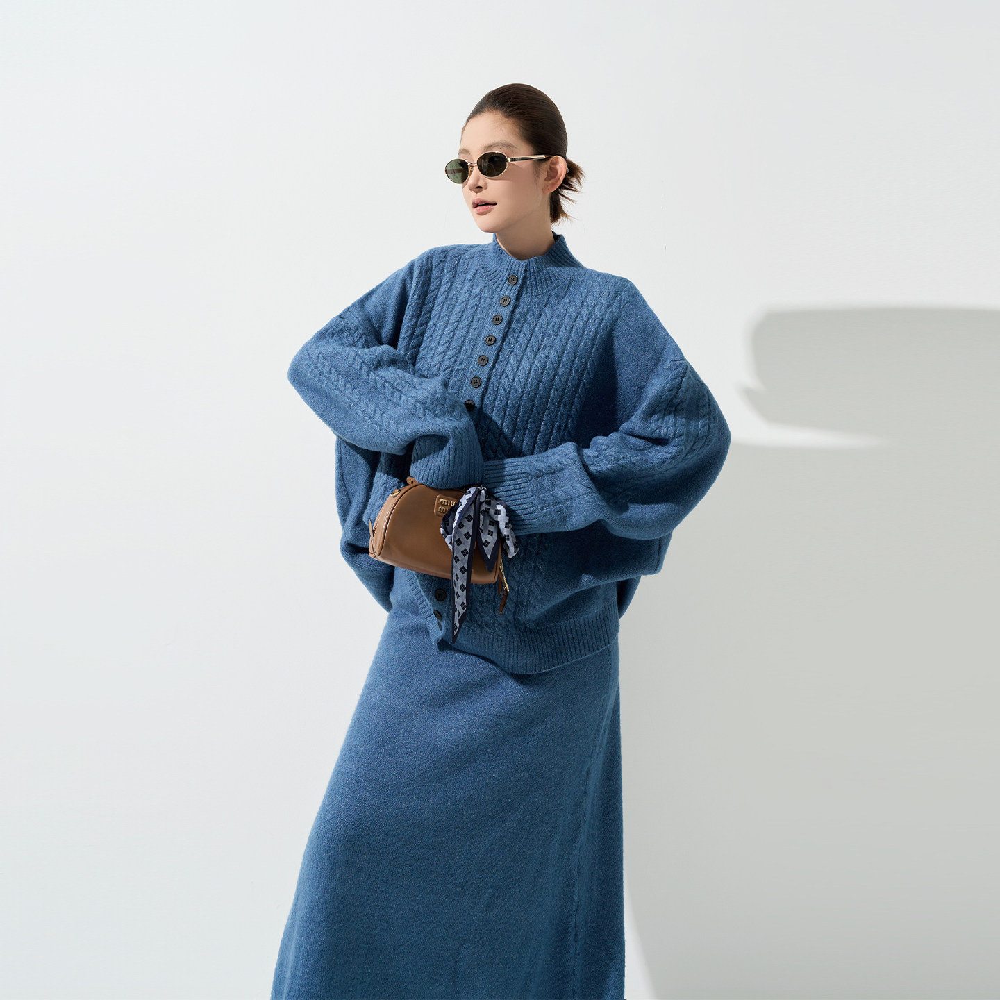 吴童童加厚高领长袖毛衣外套女秋冬韩系宽松保暖针织开衫半裙套装,淘宝优惠券,粉丝福利购,淘宝优惠卷