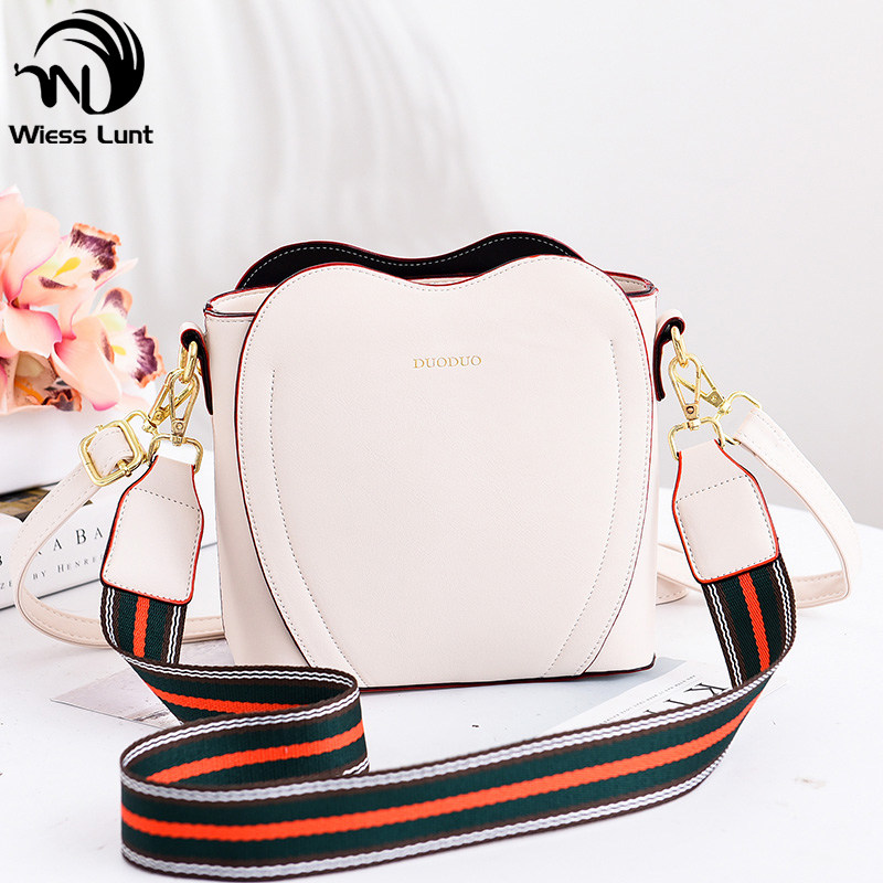 新款2020潮单肩春夏爱心ins斜挎包 威斯伦特女士包袋