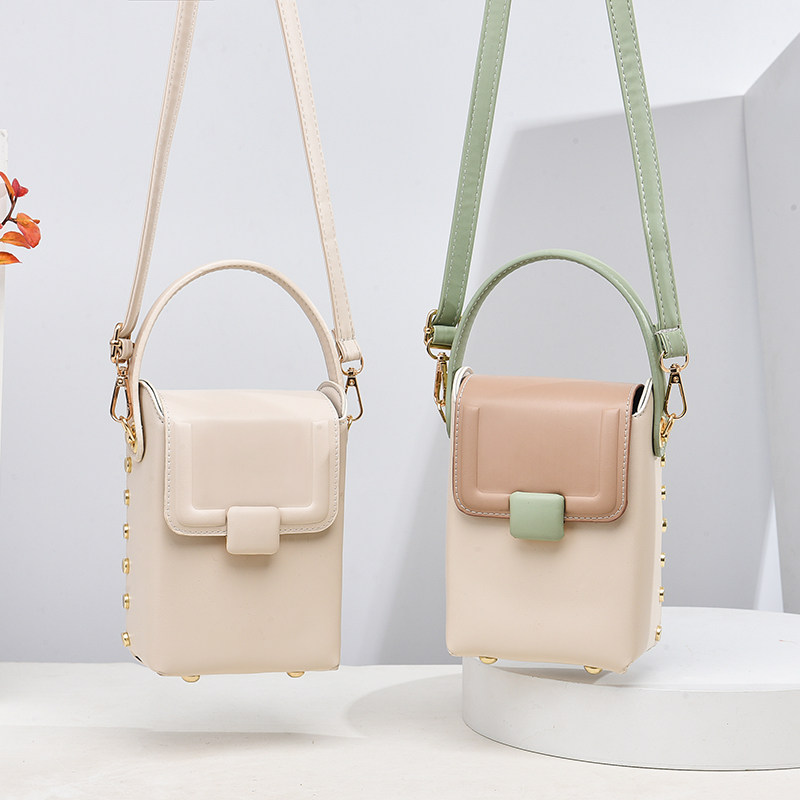 轻奢手机包2025新款潮时尚高级感迷你小众百搭斜挎包撞色小包包,淘宝优惠券,粉丝福利购,淘宝优惠卷