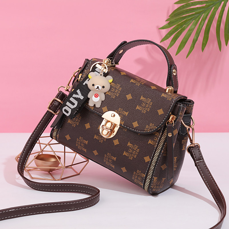 2020新款旋锁气质春夏斜跨包小方包 威斯伦特女士包袋