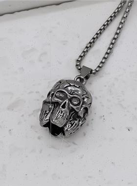 Punk skull pendant necklace niche men sweater chain Europe s