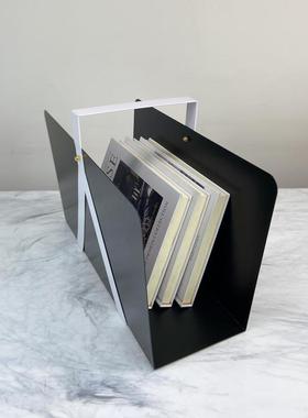 现代简约黑色人字金属铁艺书架摆件客厅书房售楼处样板间轻装饰品