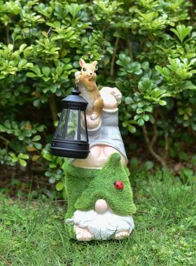 跨境植绒小矮人太阳能园林树脂摆件精灵提灯侏儒雕像户外花园装饰