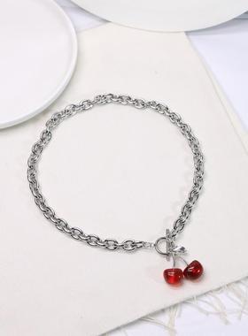 时尚辣妹bi入黑色小樱桃锁骨链黑暗cot扣项链亚马逊樱桃项链