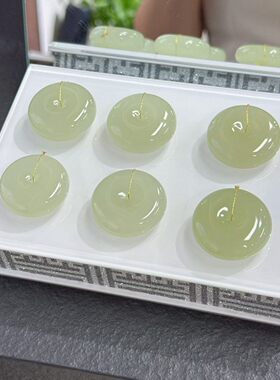 和田玉冰晴水平安扣吊坠整块料子胶感尺寸26*12mm