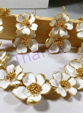 奥斯卡打标白色耳环项链套装