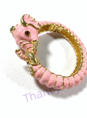 KJL打标粉色大象立体手镯