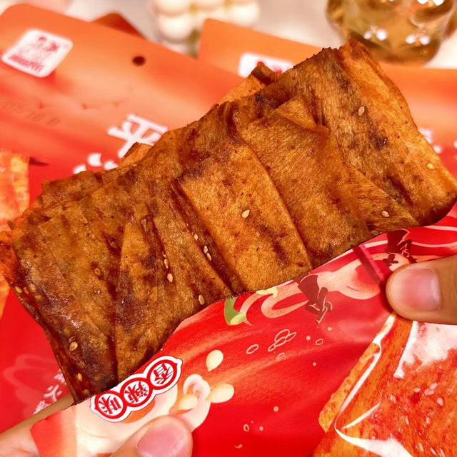 Xiangyang Farm Pingjiang Spicy Slices Hunan Internet Celebrity Spicy Tiao