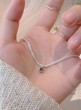 风与路人气质绿色宝石碎银项链女