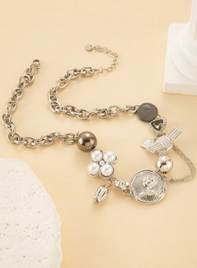 小众纽扣法式冷淡风颈链复古蝴蝶