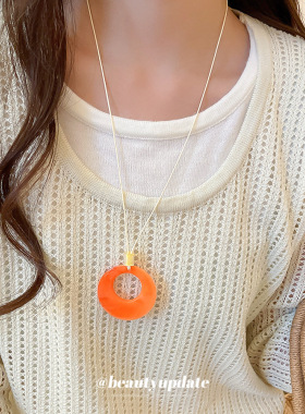 奶甜穿搭~皮绳亚克力圆形项链多