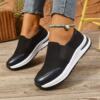 Cross-border new large size women's shoes 2026 spring slip-on casual shoes thick-soled comfortable sports style single shoes sneakers trend