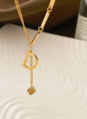 不掉色钛钢D字母长款毛衣链