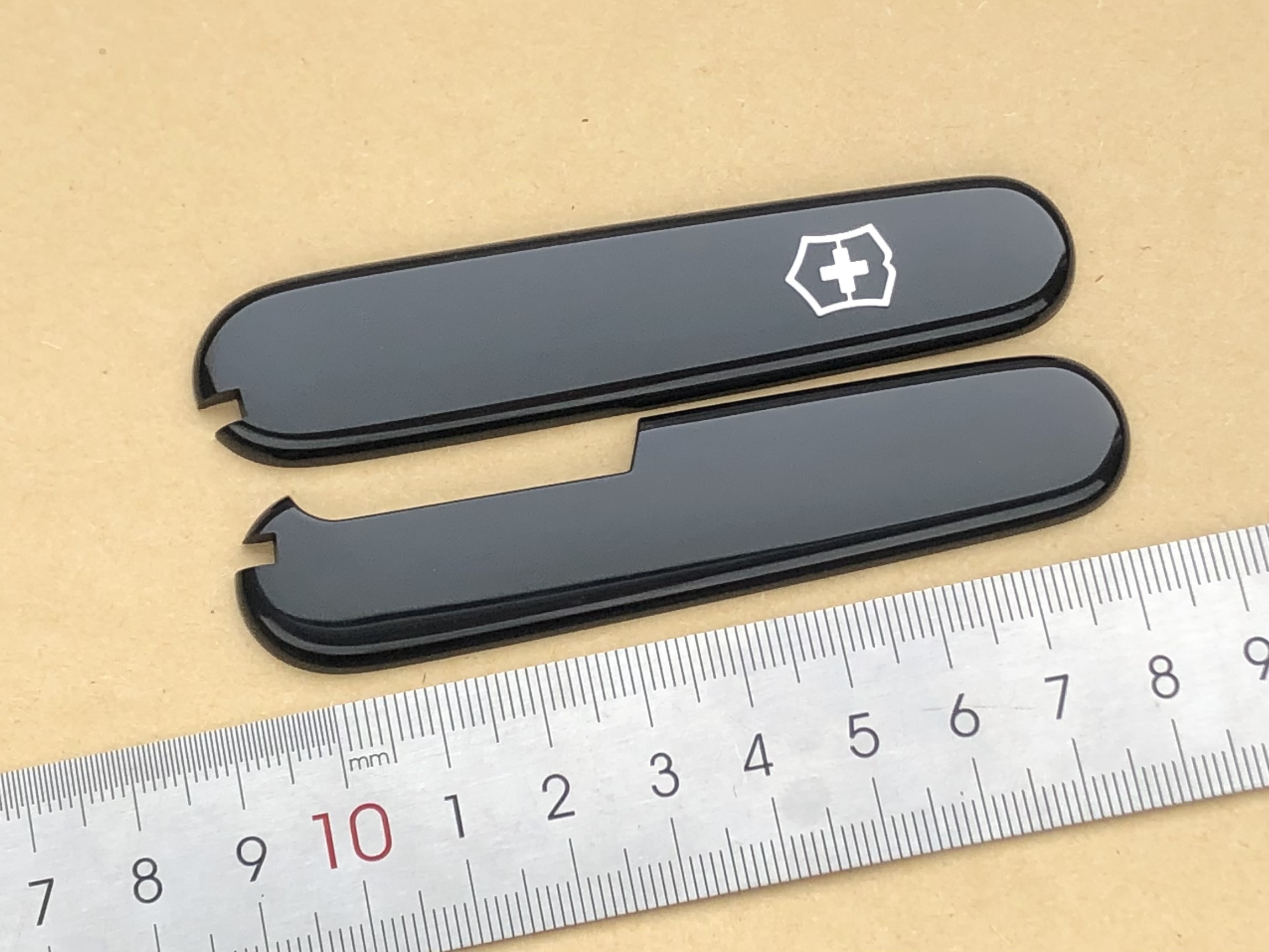 进口维氏VICTORINOX 91mm瑞士军刀原装配件金属标贴片刀柄外壳 - 图1