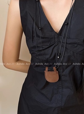 极简出街穿搭凹造型时装配饰项链女迷你小包设计感精致mini耳机包