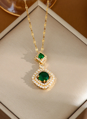 韩版时尚高级感精致微镶满钻菱形祖母多色吊坠钛钢锁骨链饰品