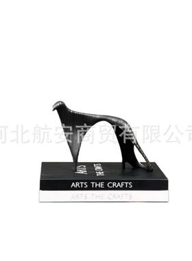 现代金属创意抽象线条狗摆件样板房售楼处桌面电视柜书架儿童房饰