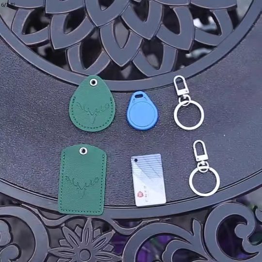 真皮质感门禁卡套防丢门禁卡套水滴钥匙套扣迷你小区电梯卡保护套