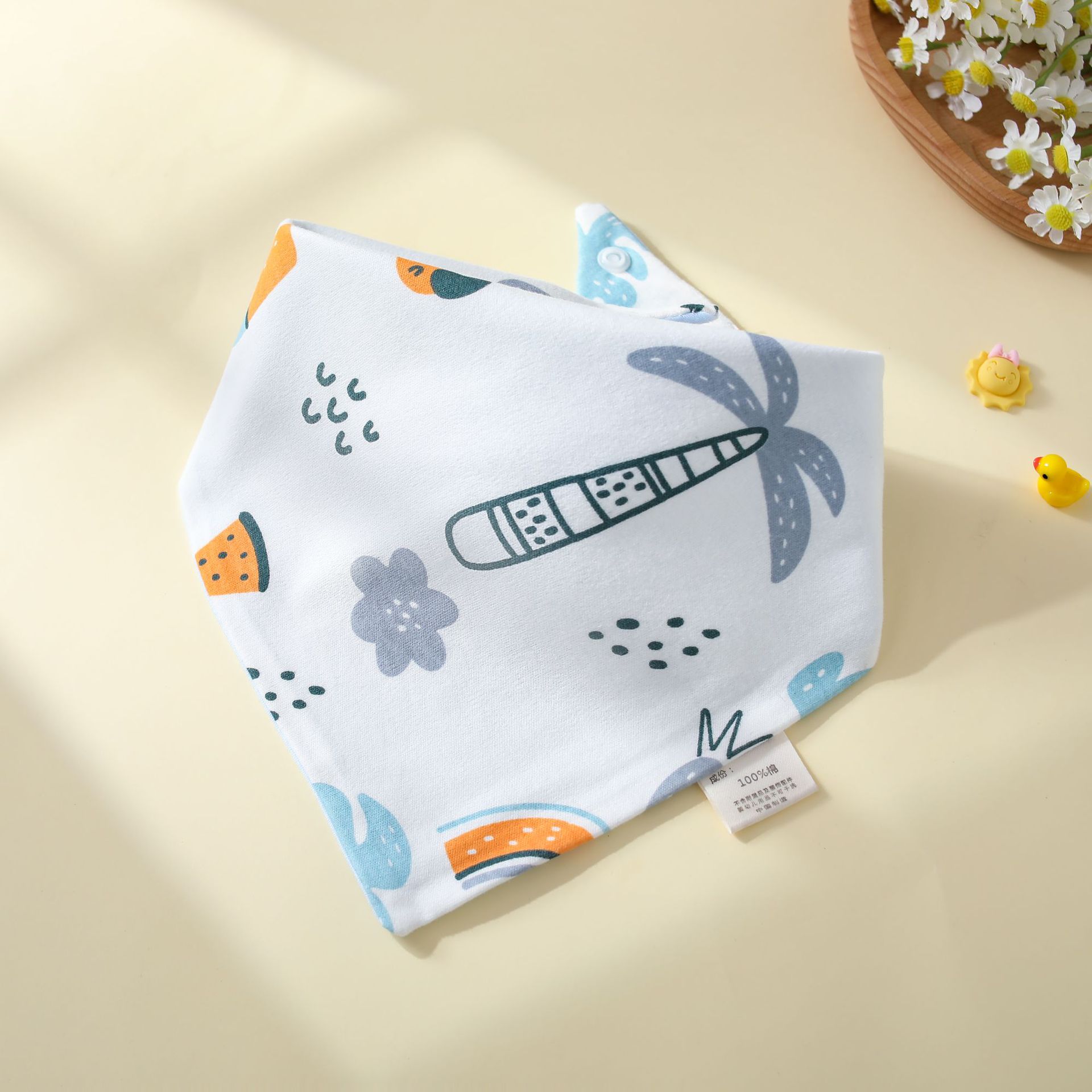 Spring and Autumn baby triangle towel for men and women, double layer saliva towel