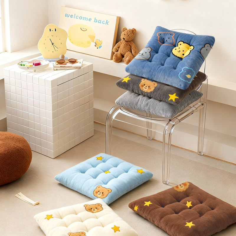 坐垫办公室坐垫地上椅子牛奶绒屁垫垫子学生教室宿舍夏季地上板凳