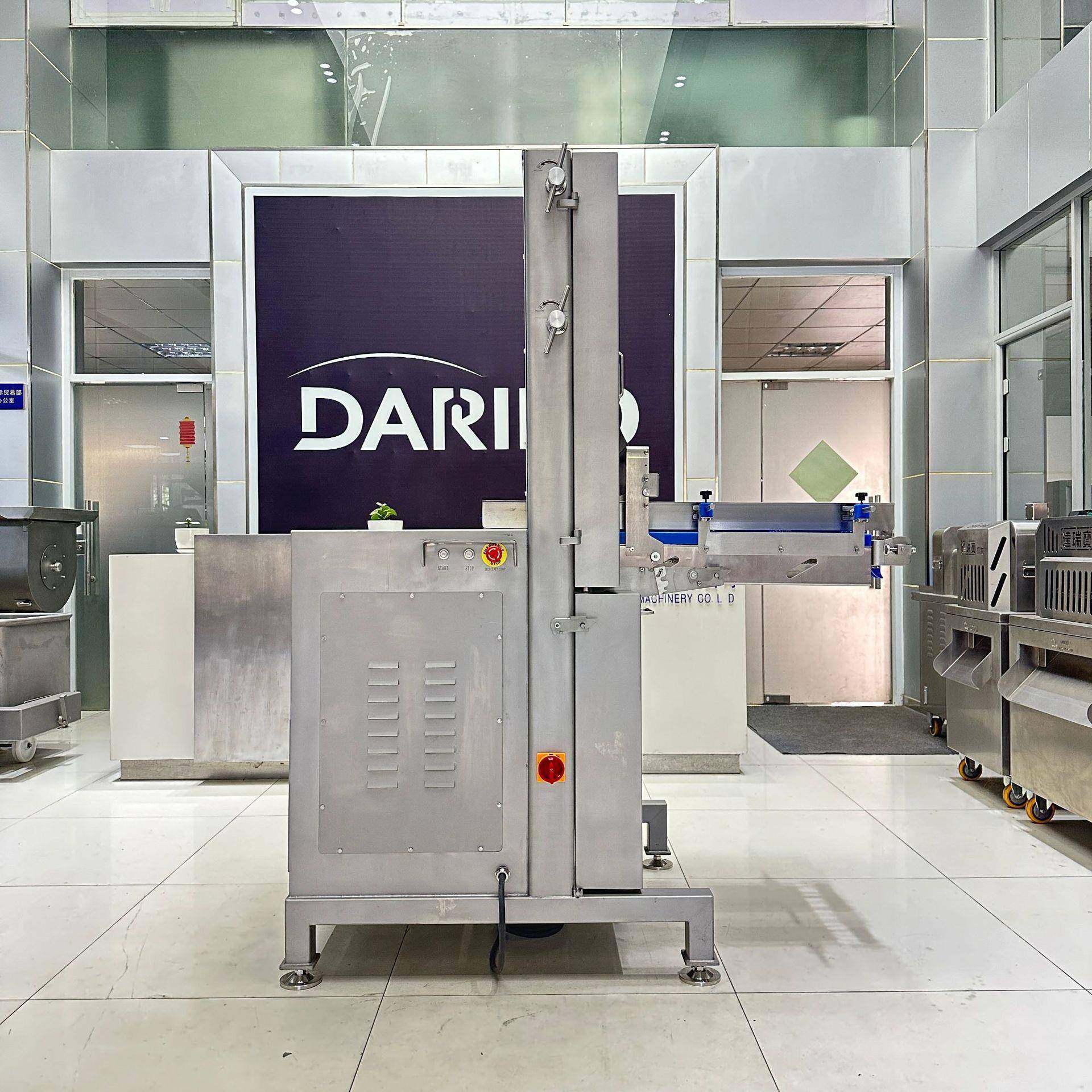 W大型猪蹄切块机流水线加工 卤猪蹄切块机器中房肉类带骨切半,淘宝优惠券,粉丝福利购,淘宝优惠卷