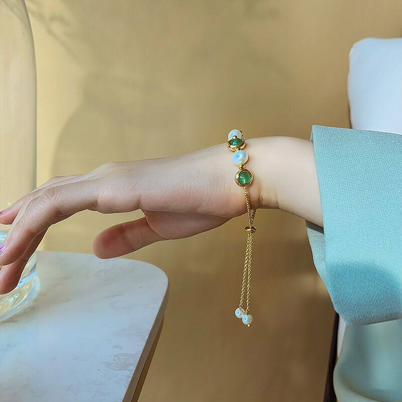 真金电镀巴洛克淡水珍珠绿水晶手链女ins冷淡风闺蜜韩版气质手串 - 图2