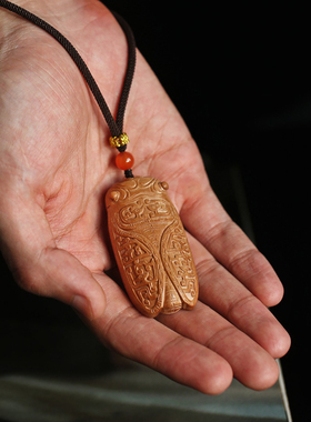 濮暹檀香金蝉吊坠一鸣惊人文创