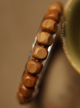 濮暹檀香手串六方珠饰品女士