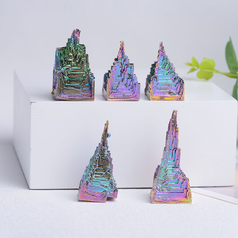 100% Natural Metal Quartz Pyramid Bismuth ore Quartz Gemsto-图0