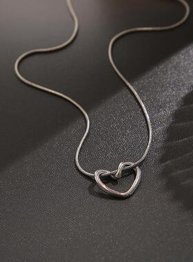 love pendant necklace female镂空爱心吊坠项炼女心形素圈锁骨炼