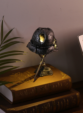 Retro Helmets Table Lamp Statue Creative War Relic Lamp