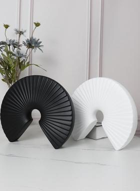 新中式现代简约白色扇形摆件样板房售楼处软装饰品创意工艺品摆设