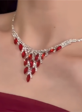 复古红色锆石项链晚宴礼服高级感