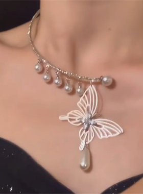 镂空蝴蝶珍珠流苏项链
