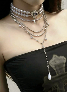 银灰色多层叠戴珍珠项链