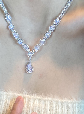 满钻水滴流苏项链女轻奢颈链