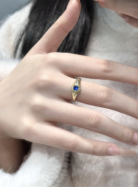 蓝色锆石戒指尾戒中古高级感食指