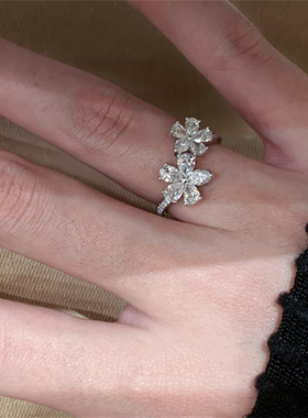 银色爆闪满钻花朵戒指女