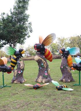卡通蜜蜂摆件户外玻璃钢公园草地售楼部庭院坐凳装饰仿真动物雕塑