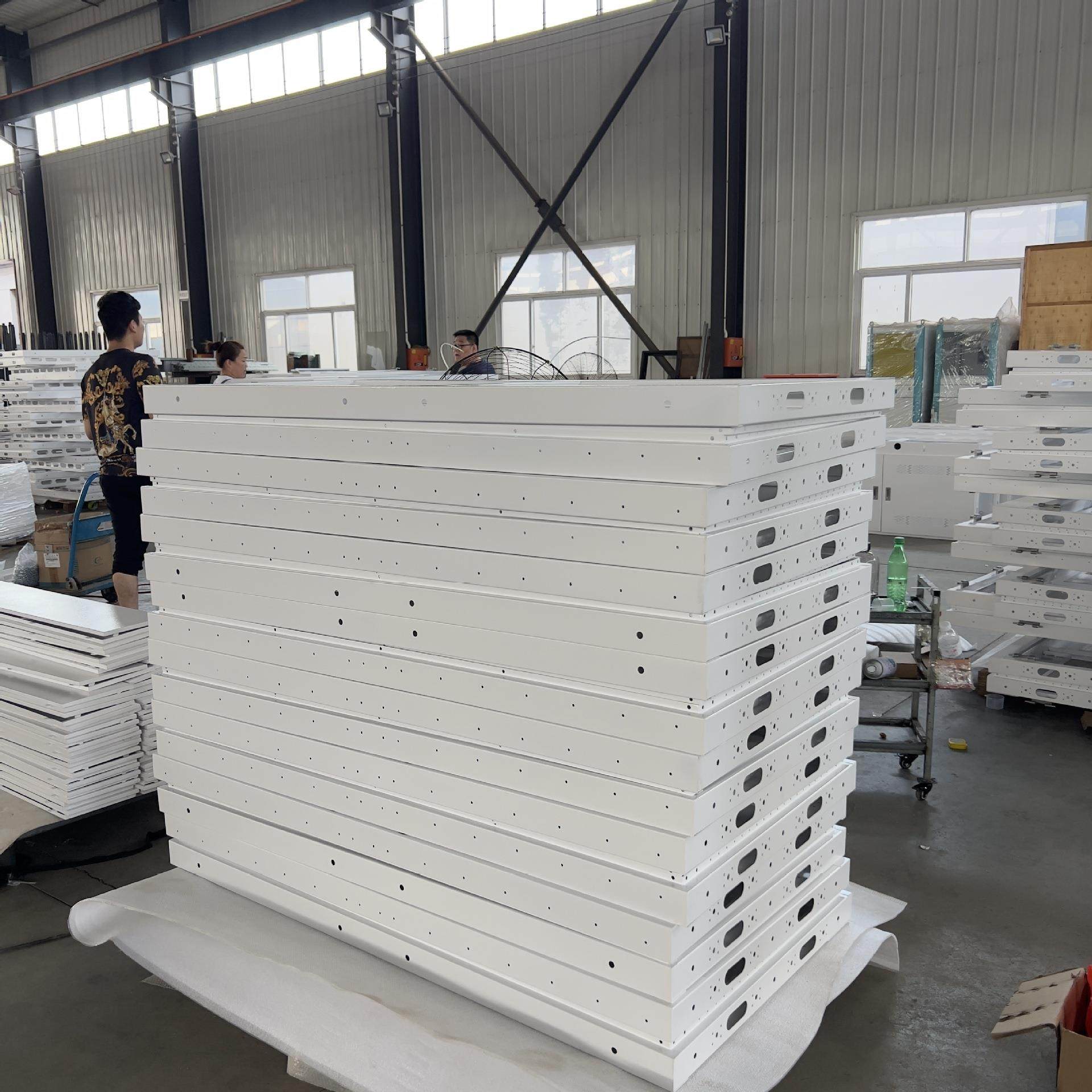 Steel sheet metal processing manufacturers produce non-standard sheet metal chassis casings and equipment casings