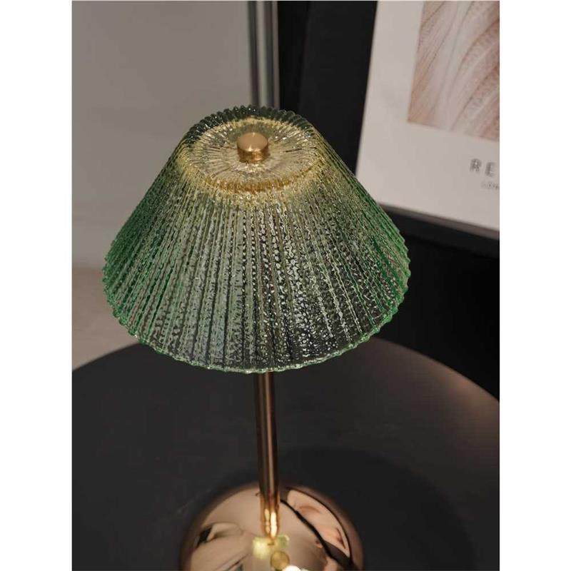 COCO 绿意复古台灯触摸充电小夜灯床头灯卧室调光调色氛围灯,淘宝优惠券,粉丝福利购,淘宝优惠卷