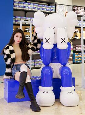 网红芝麻街大摆件潮牌卡瓦斯公仔玻璃钢雕塑客厅门店大型装饰