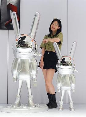 潮牌太空兔暴力熊广场商场雕塑电镀卡通兔网咖酒吧大摆件