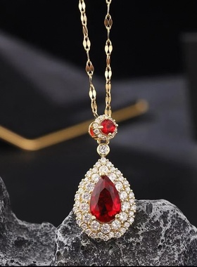 欧美祖母绿红锆水滴型吊坠项链女时尚气质高级感钛钢锁骨链